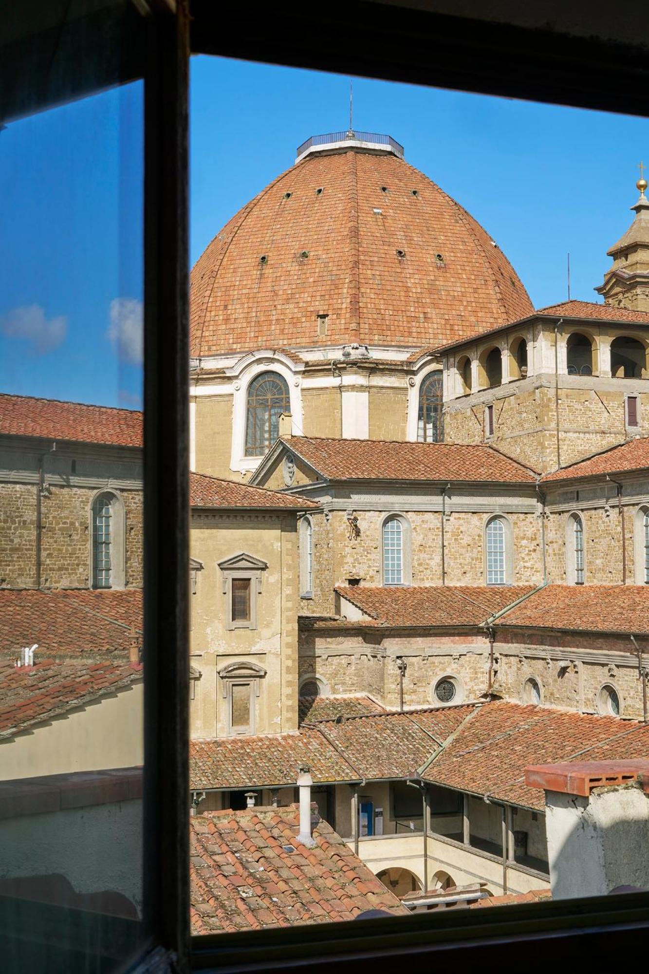 On The Duomo - Super Chic Apartment Firenze Bagian luar foto